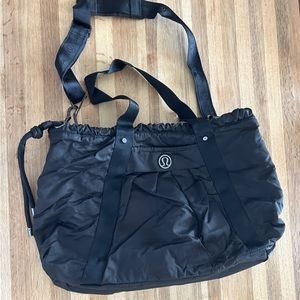Black lululemon gym bag